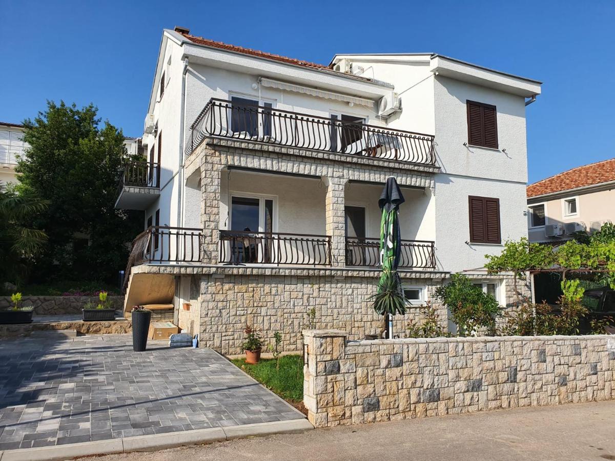 Vila Beleca Krk - Apartments Rest & Sea Krk Town Εξωτερικό φωτογραφία