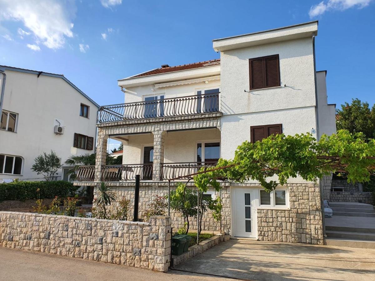 Vila Beleca Krk - Apartments Rest & Sea Krk Town Εξωτερικό φωτογραφία